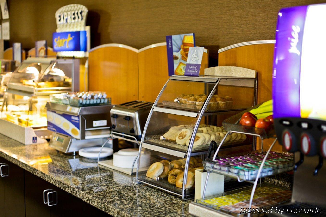 Hampton Inn & Suites Cathedral City Restaurant photo